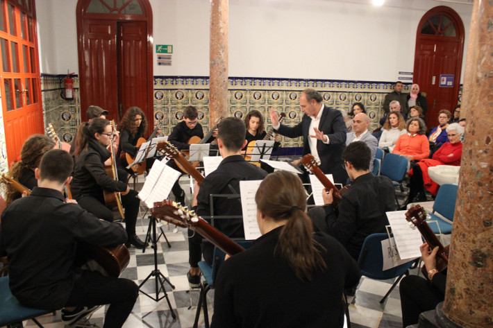 Los Premios Motril Migrante reconocen el trabajo de los institutos de enseñanza secundaria y de Lucica Loliceru y Pilar Carrasco Rodríguez